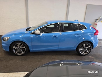 Used Volvo V40 2016 for sale - 78752847: Photo