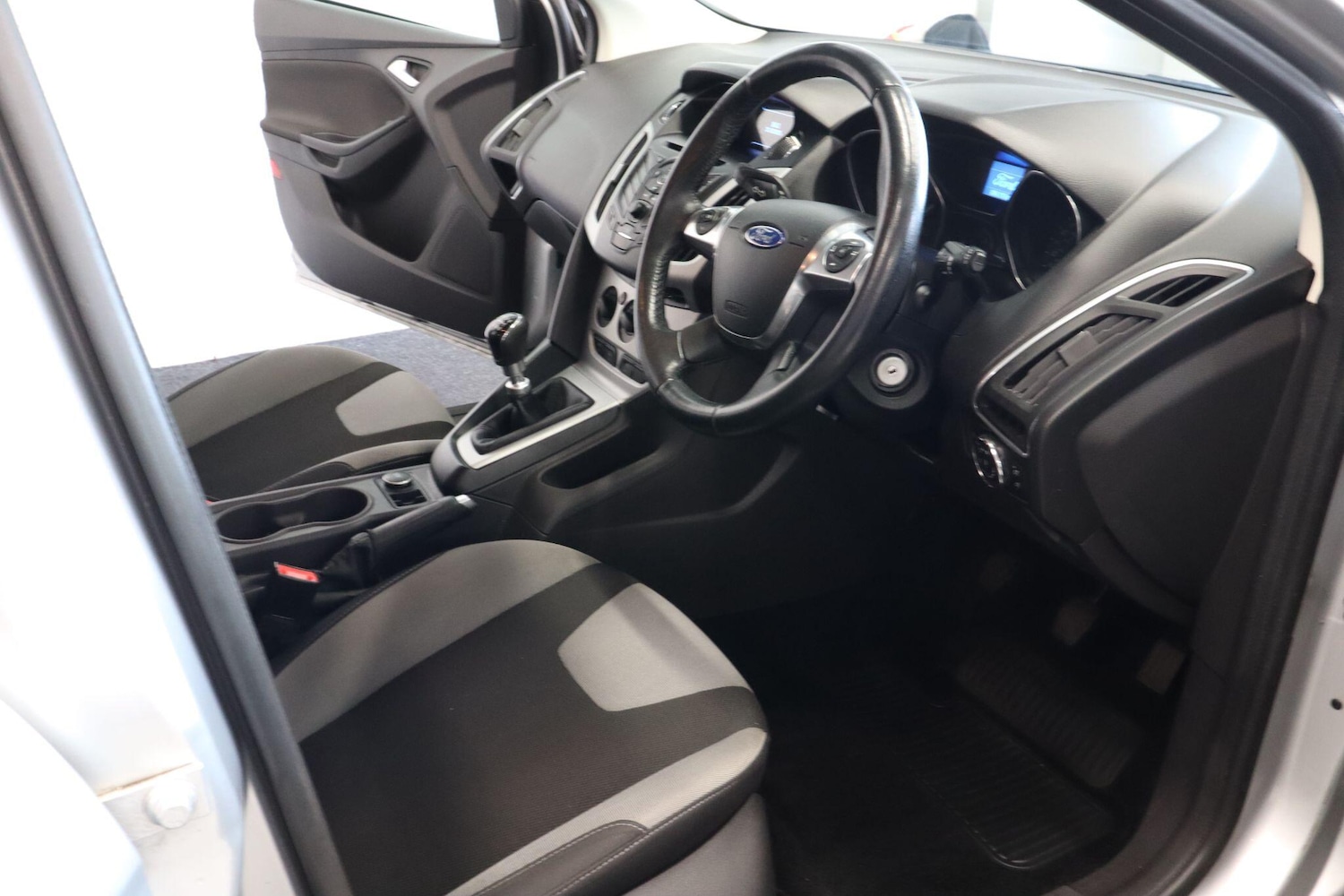 Used Ford Focus 2013 for sale - 76456816: Photo 11