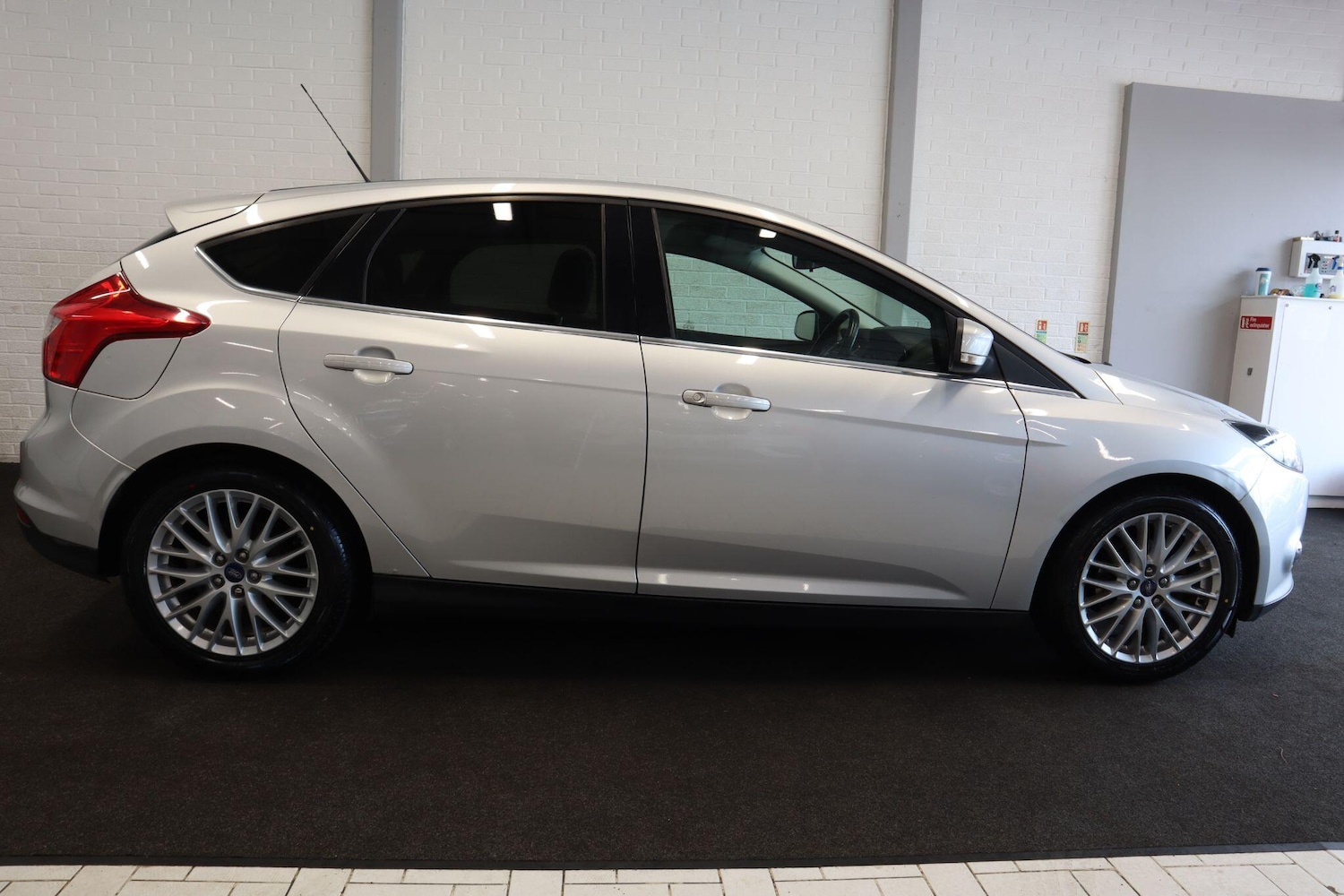 Used Ford Focus 2013 for sale - 76456816: Photo 8