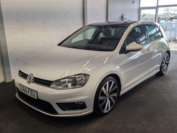 Used Volkswagen Golf 2016 for sale - 79532405: Photo