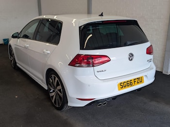 Used Volkswagen Golf 2016 for sale - 79532405: Photo