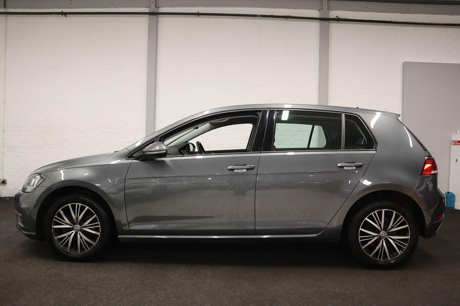 Used Volkswagen Golf for sale - 76728512: Photo 3