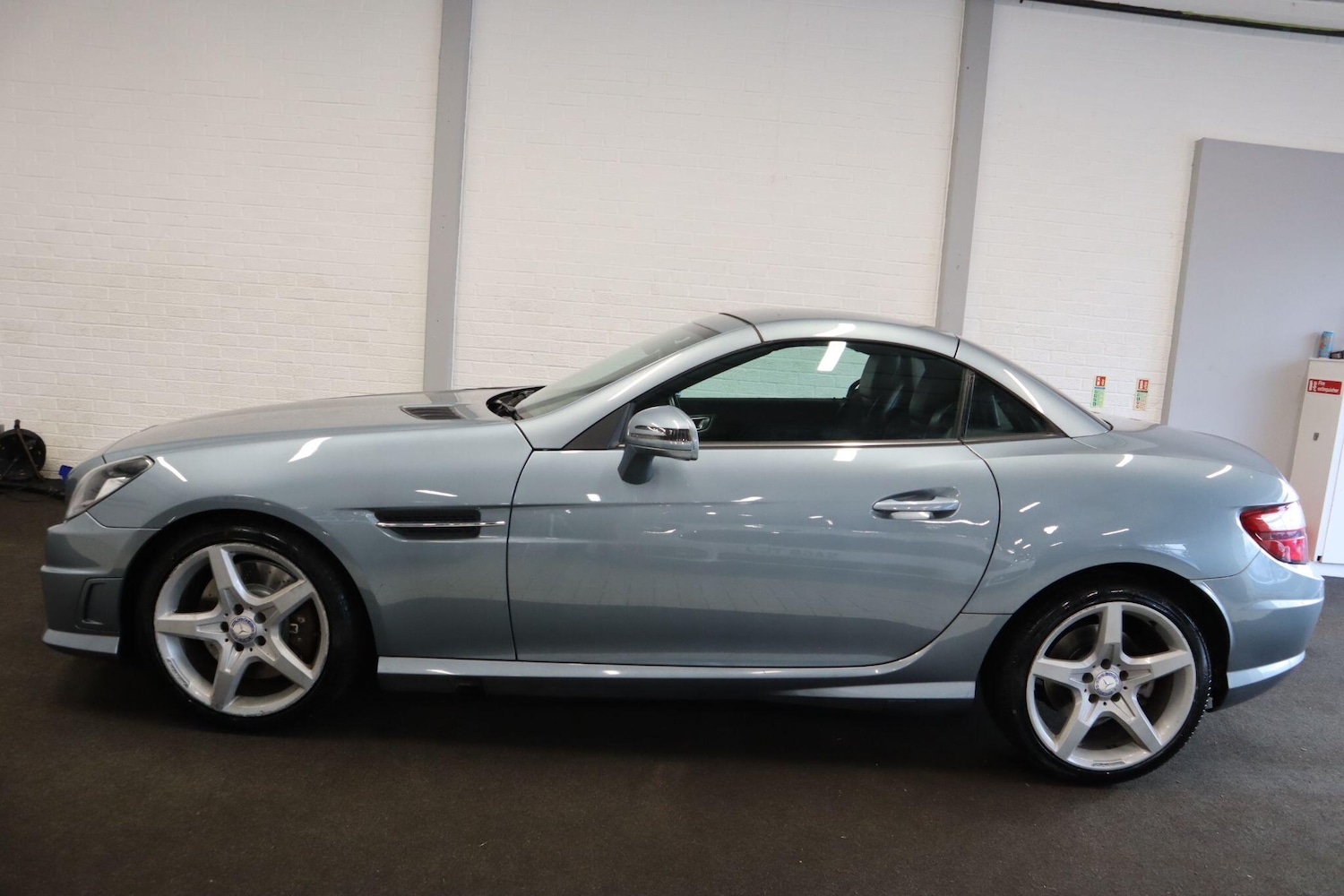 Used Mercedes-Benz SLK for sale - 77925220: Photo 2