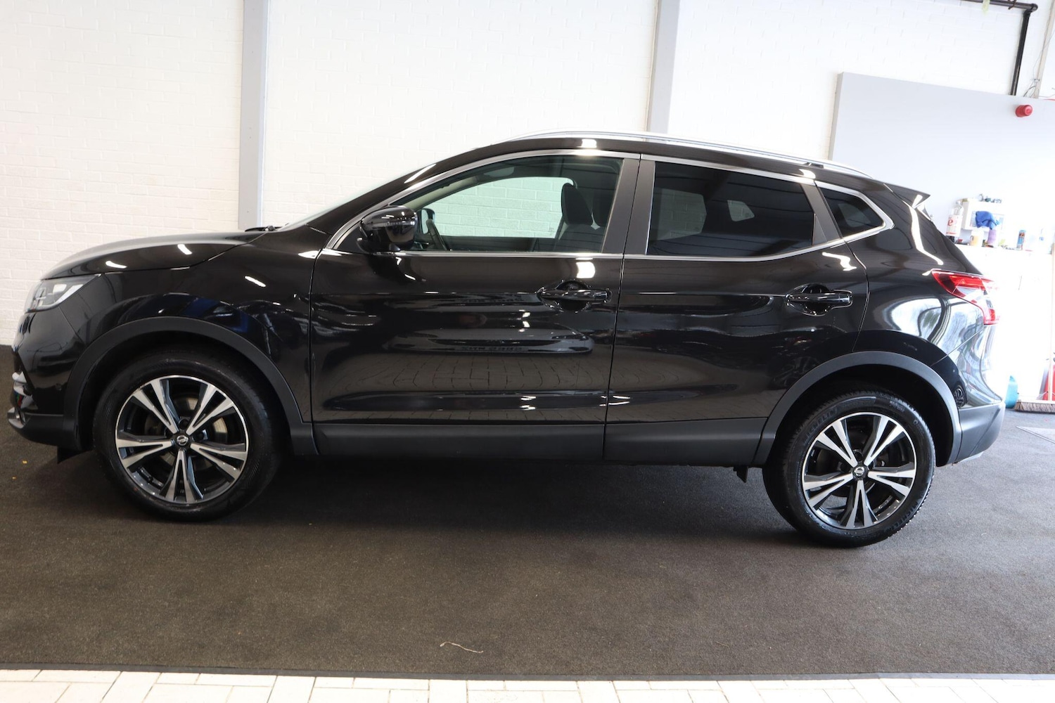 Used Nissan Qashqai for sale - 77611447: Photo 3