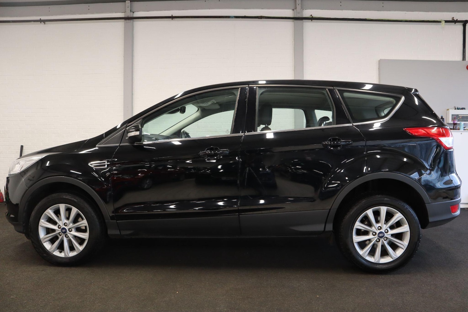 Used Ford Kuga 2016 for sale - 77386763: Photo 3