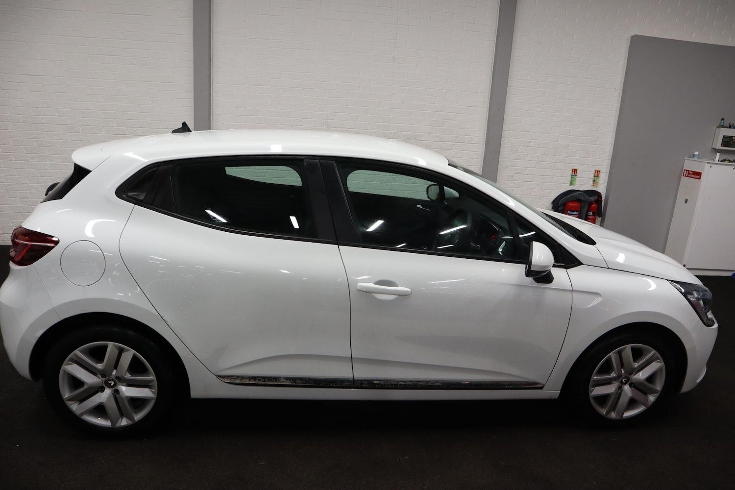 Used Renault Clio 2020 for sale - 76620331: Photo 8