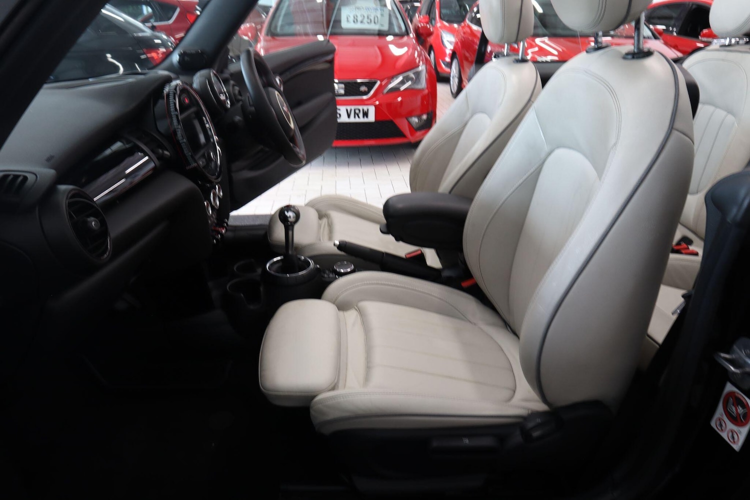 Used MINI Convertible 2016 for sale - 76988439: Photo 31