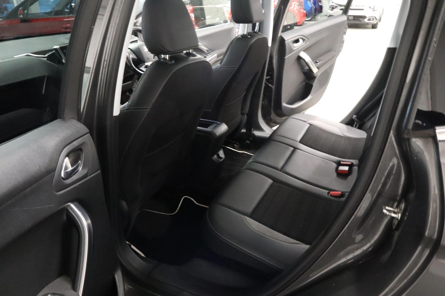 Used Peugeot 2008 2018 for sale - 76511956: Photo 16