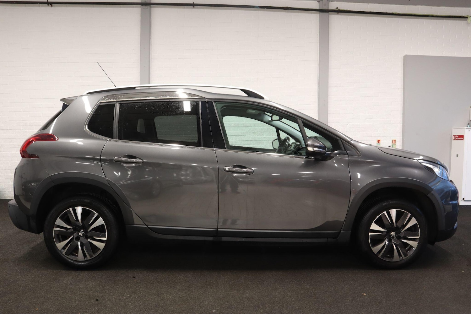 Used Peugeot 2008 2018 for sale - 76511956: Photo 8