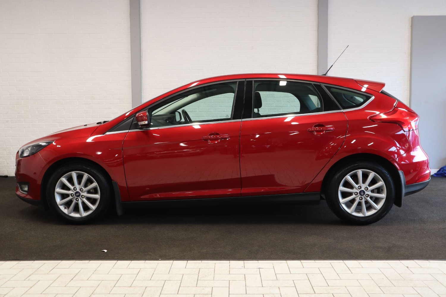 Used Ford Focus for sale - 77723446: Photo 3