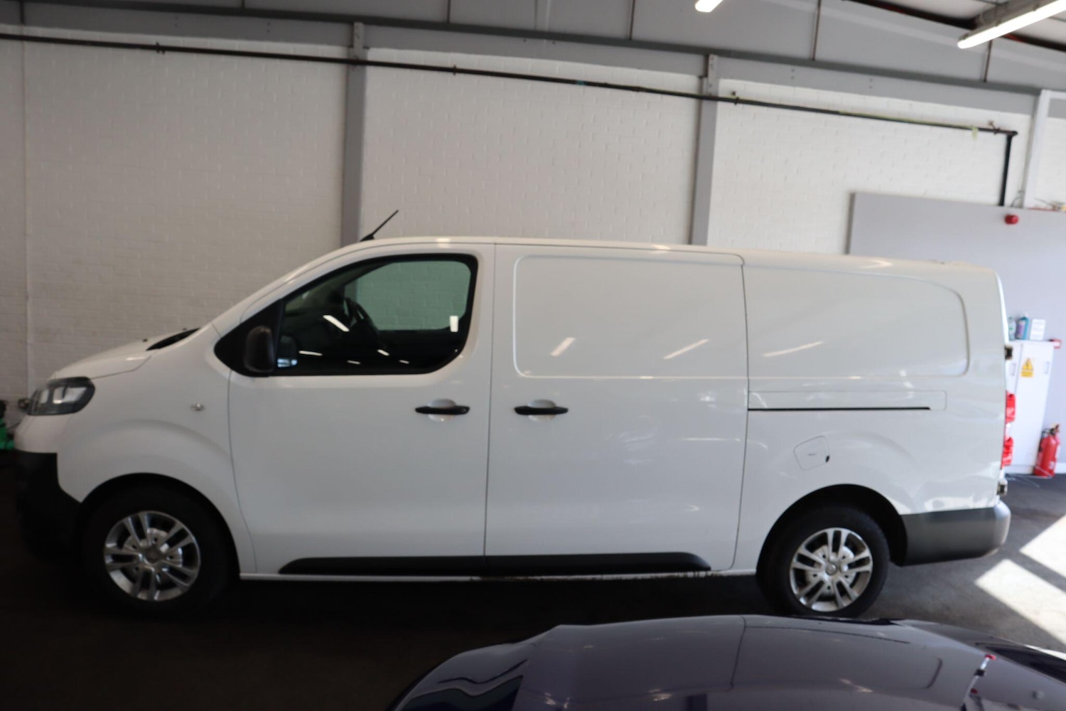 Used Vauxhall Vivaro 2021 for sale - 78086157: Photo 3