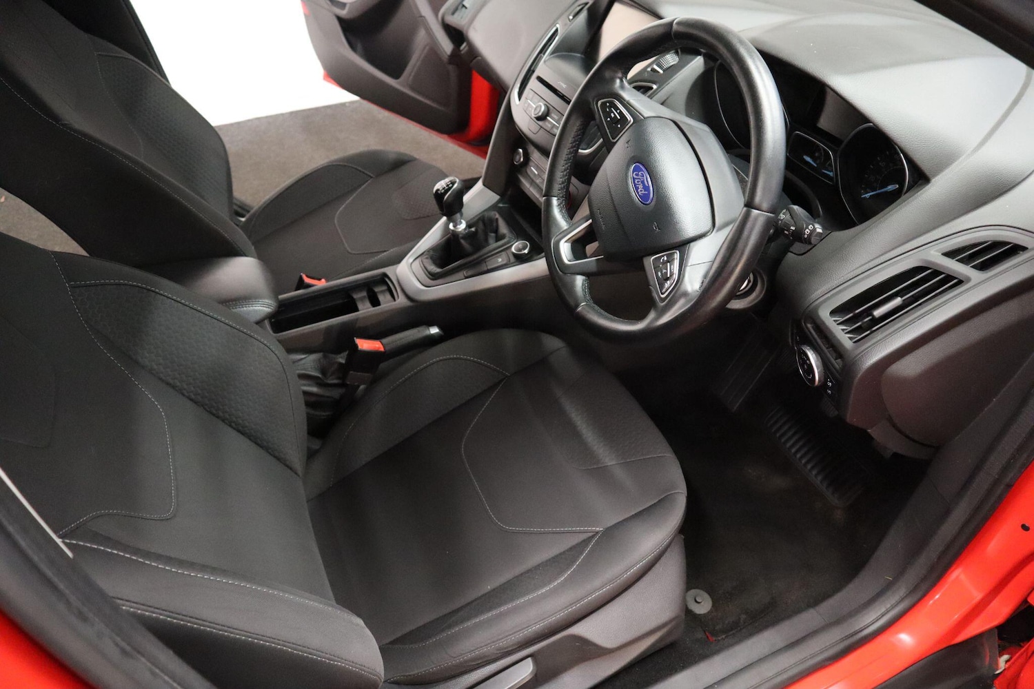 Used Ford Focus 2016 for sale - 76964976: Photo 11