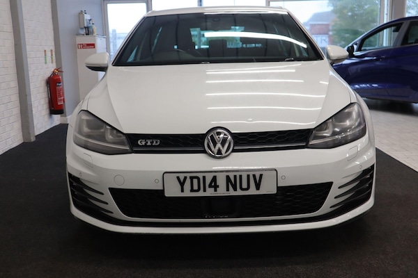 Used Volkswagen Golf 2014 for sale - 76200151: Photo 2