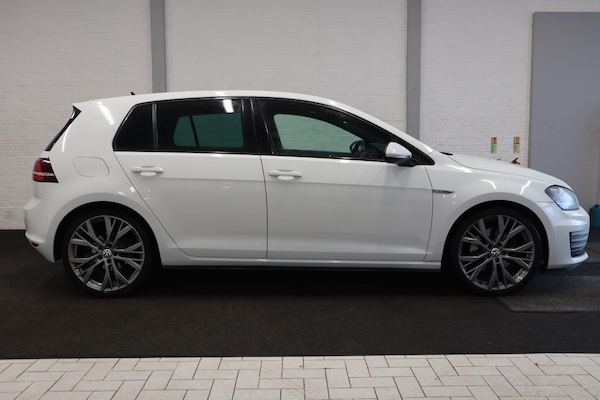 Used Volkswagen Golf 2014 for sale - 76200151: Photo 8