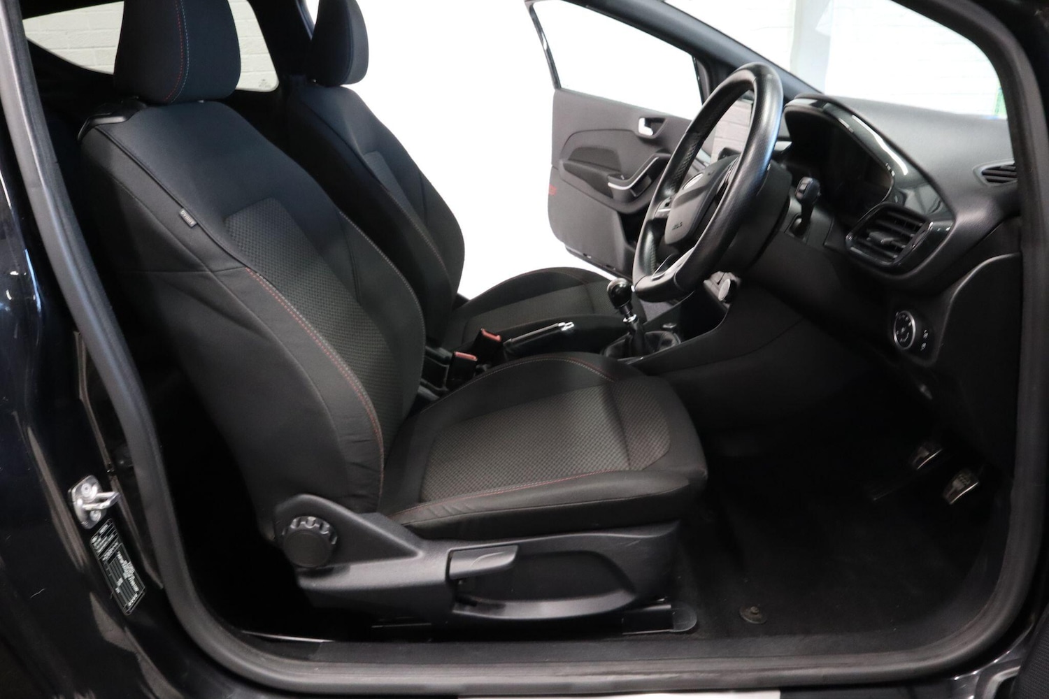 Used Ford Fiesta 2018 for sale - 77131172: Photo 12