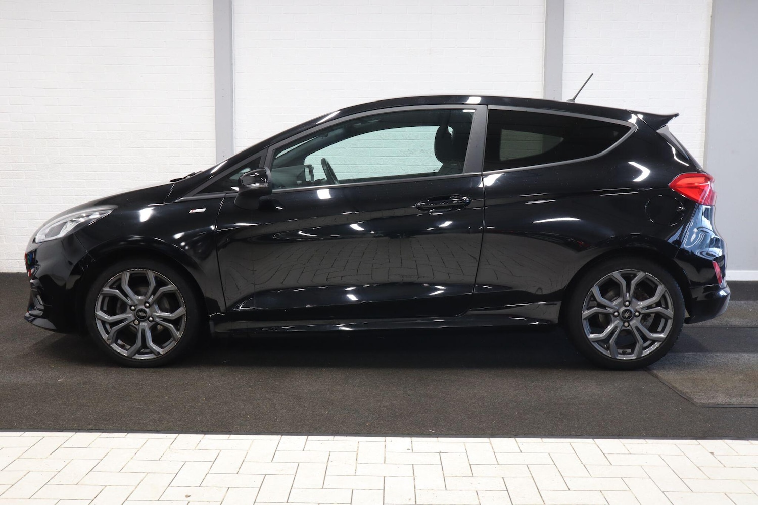 Used Ford Fiesta 2018 for sale - 77131172: Photo 3