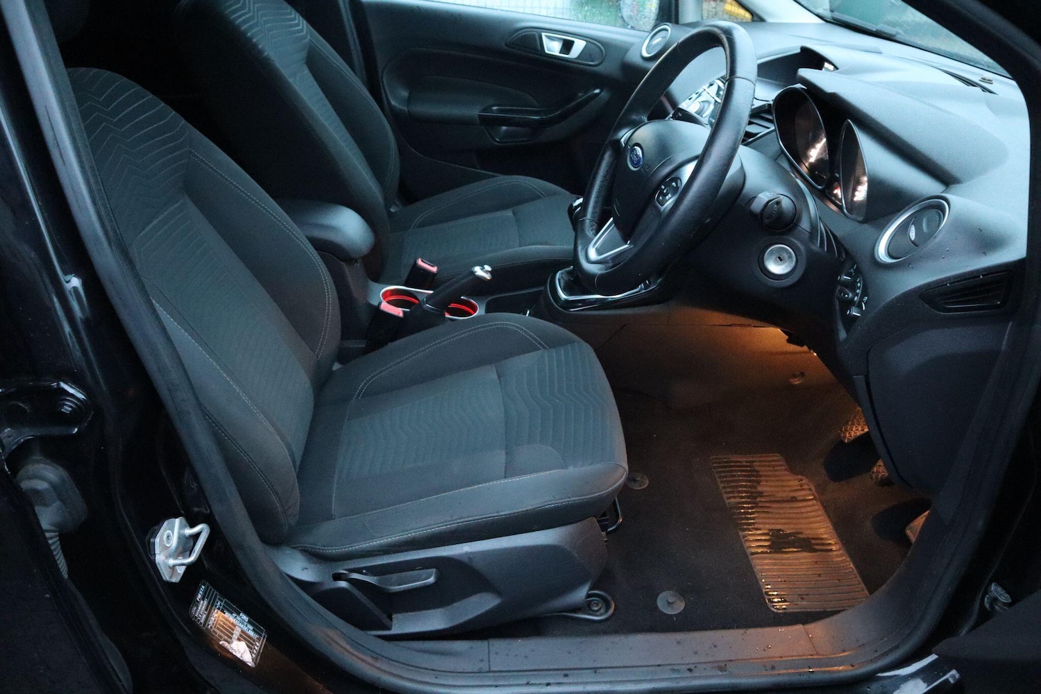 Used Ford Fiesta 2014 for sale - 76572635: Photo 10