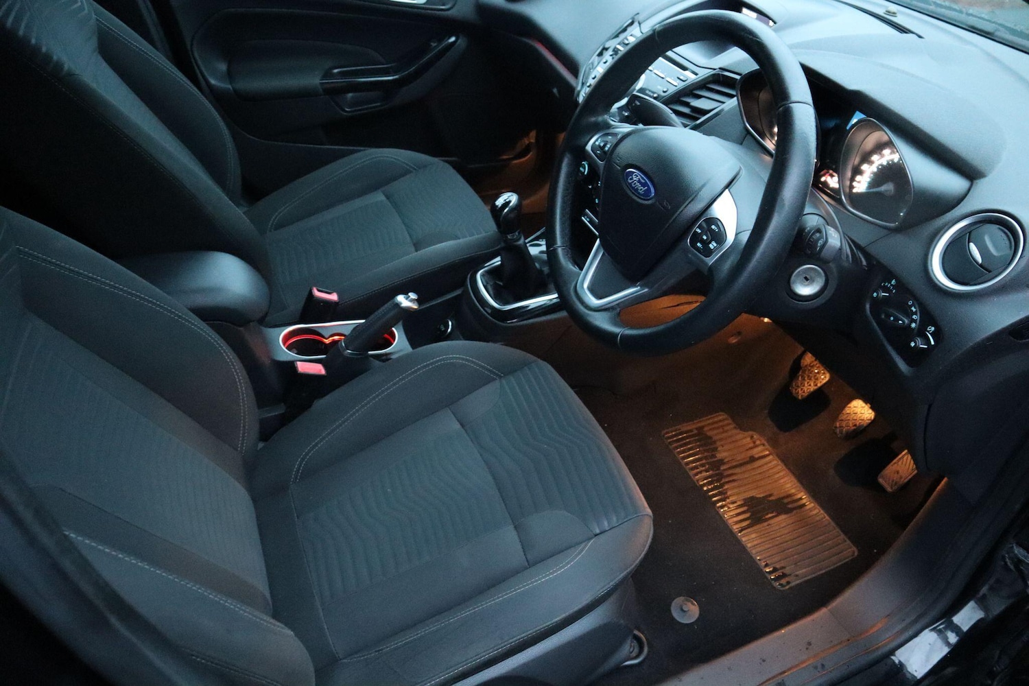 Used Ford Fiesta 2014 for sale - 76572635: Photo 9