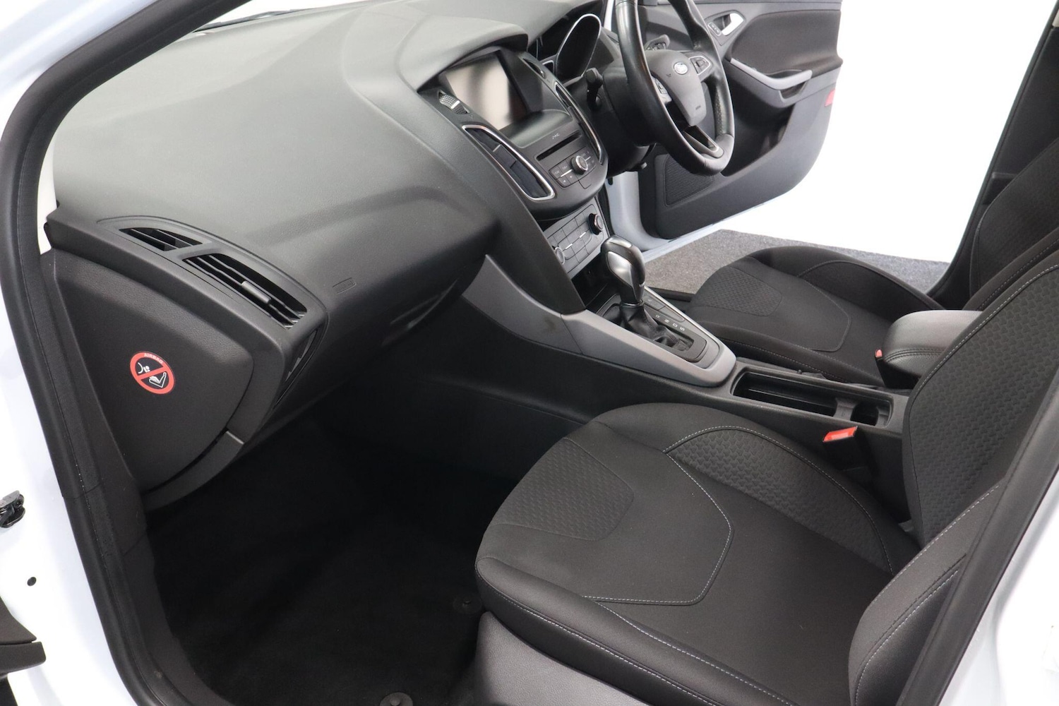 Used Ford Focus 2016 for sale - 76388959: Photo 16