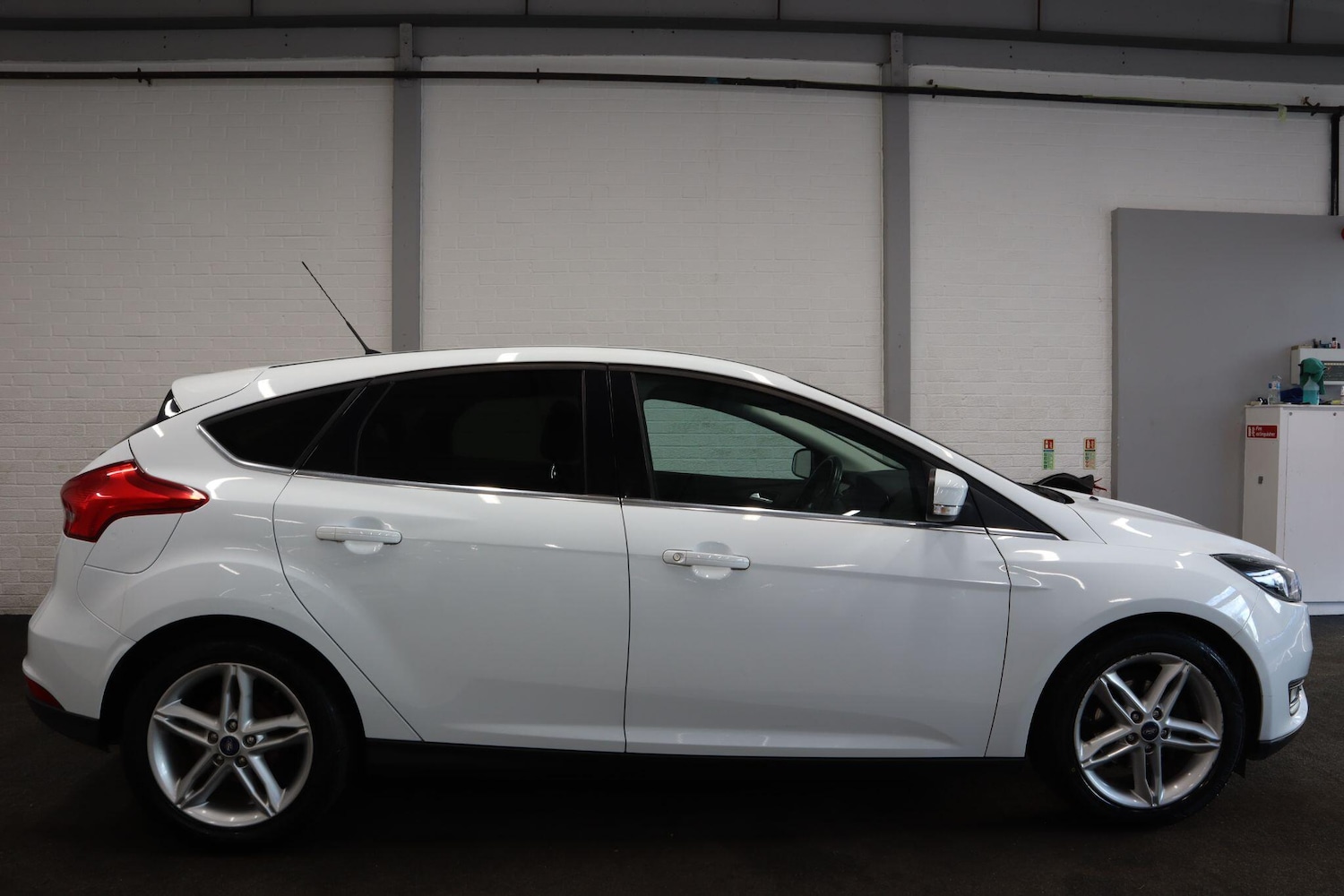 Used Ford Focus 2016 for sale - 76388959: Photo 8