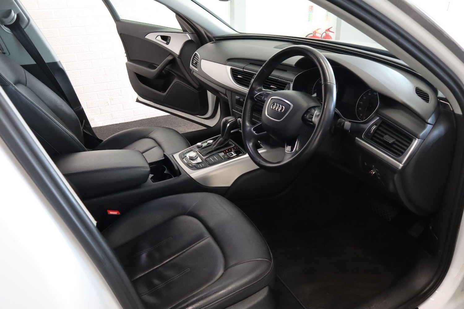 Used Audi A6 Saloon for sale - 77970210: Photo 11