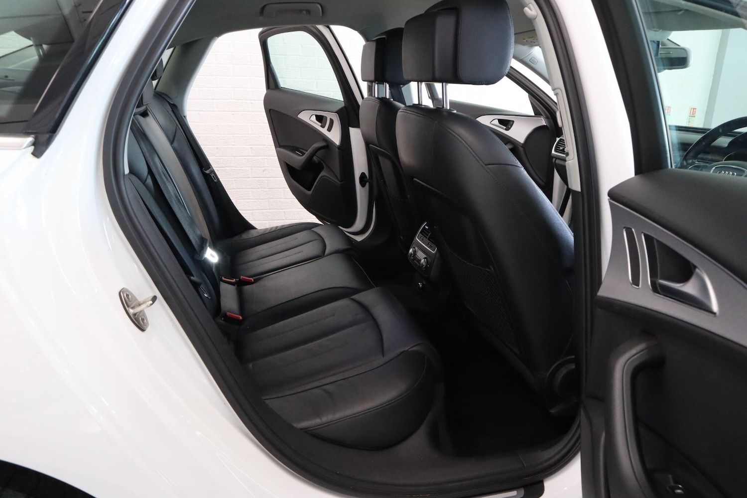 Used Audi A6 Saloon for sale - 77970210: Photo 16