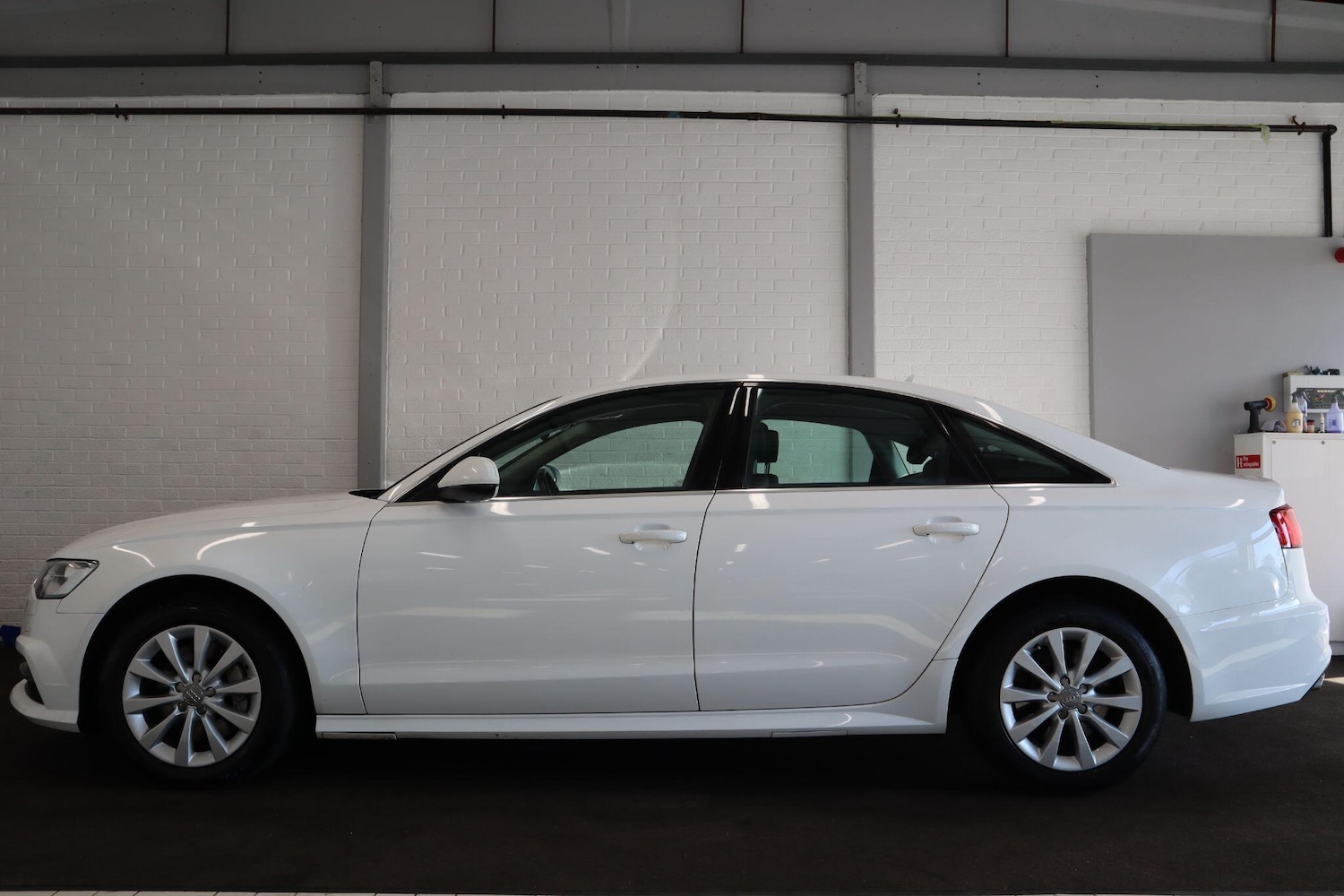 Used Audi A6 Saloon for sale - 77970210: Photo 3
