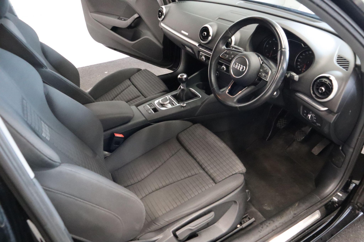 Used Audi A3 2016 for sale - 78034384: Photo 11