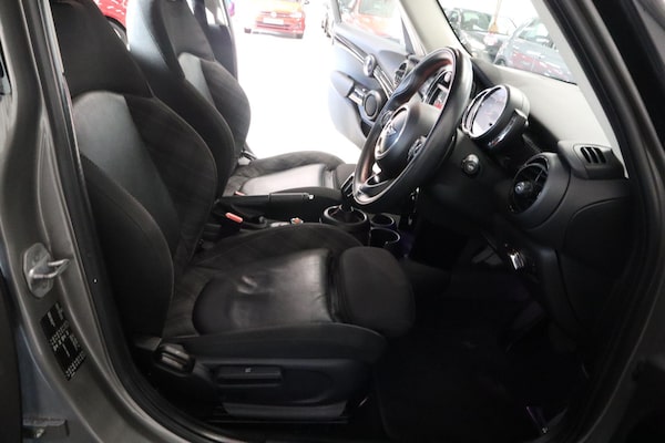 Used MINI Hatch 2018 for sale - 76239298: Photo 12