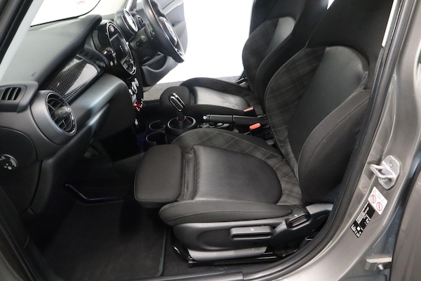 Used MINI Hatch 2018 for sale - 76239298: Photo 19
