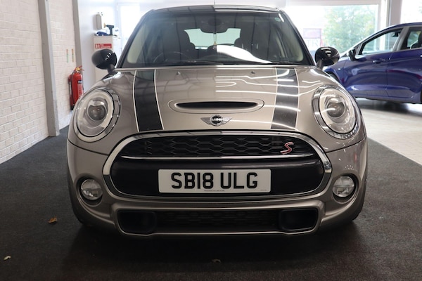 Used MINI Hatch 2018 for sale - 76239298: Photo 2