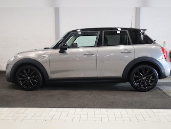 Used MINI Hatch 2018 for sale - 76239298: Photo 3