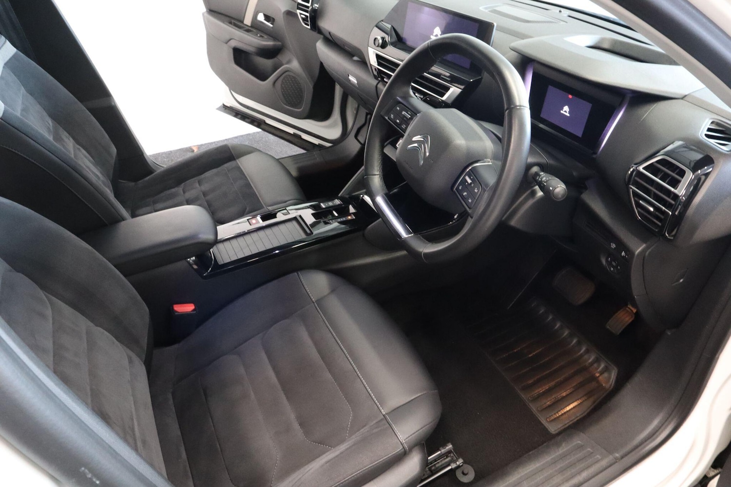 Used Citroen C4 2023 for sale - 76397985: Photo 12