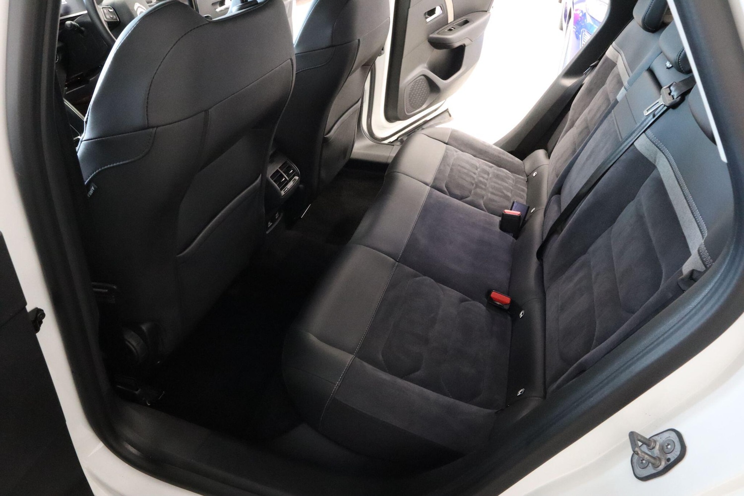 Used Citroen C4 2023 for sale - 76397985: Photo 17