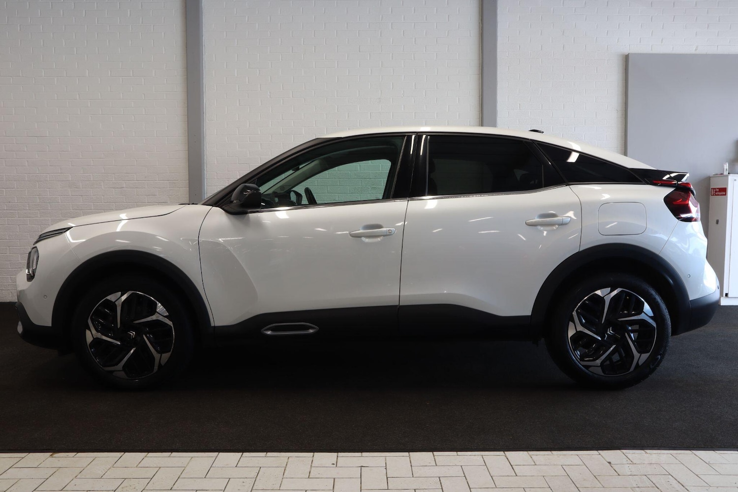 Used Citroen C4 2023 for sale - 76397985: Photo 3