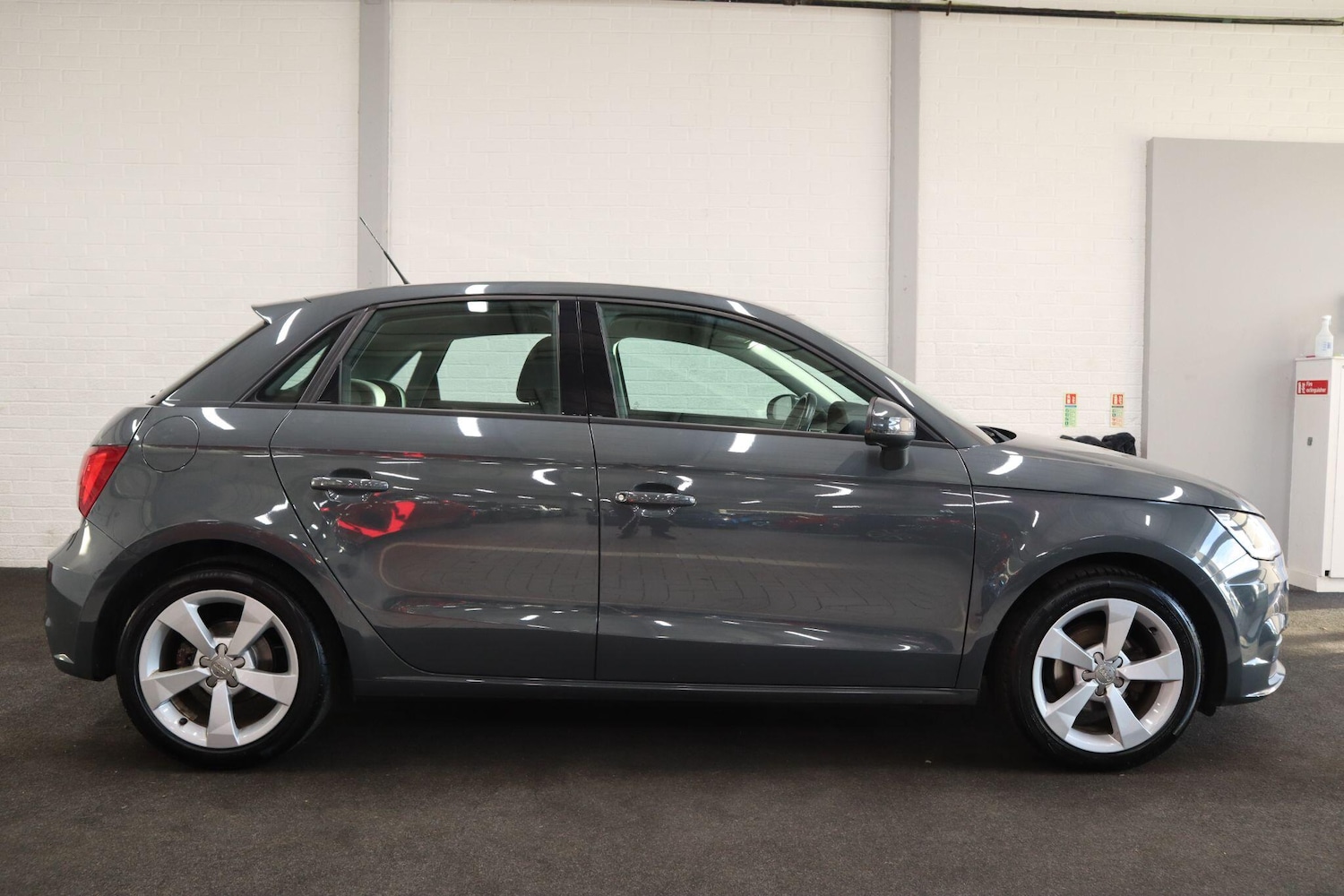 Used Audi A1 2017 for sale - 76370825: Photo 8