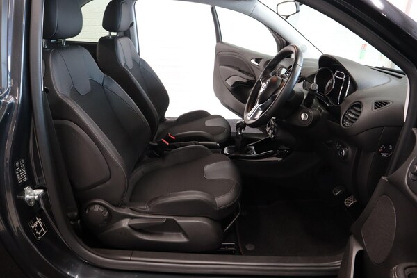 Used Vauxhall ADAM 2016 for sale - 76201049: Photo 12