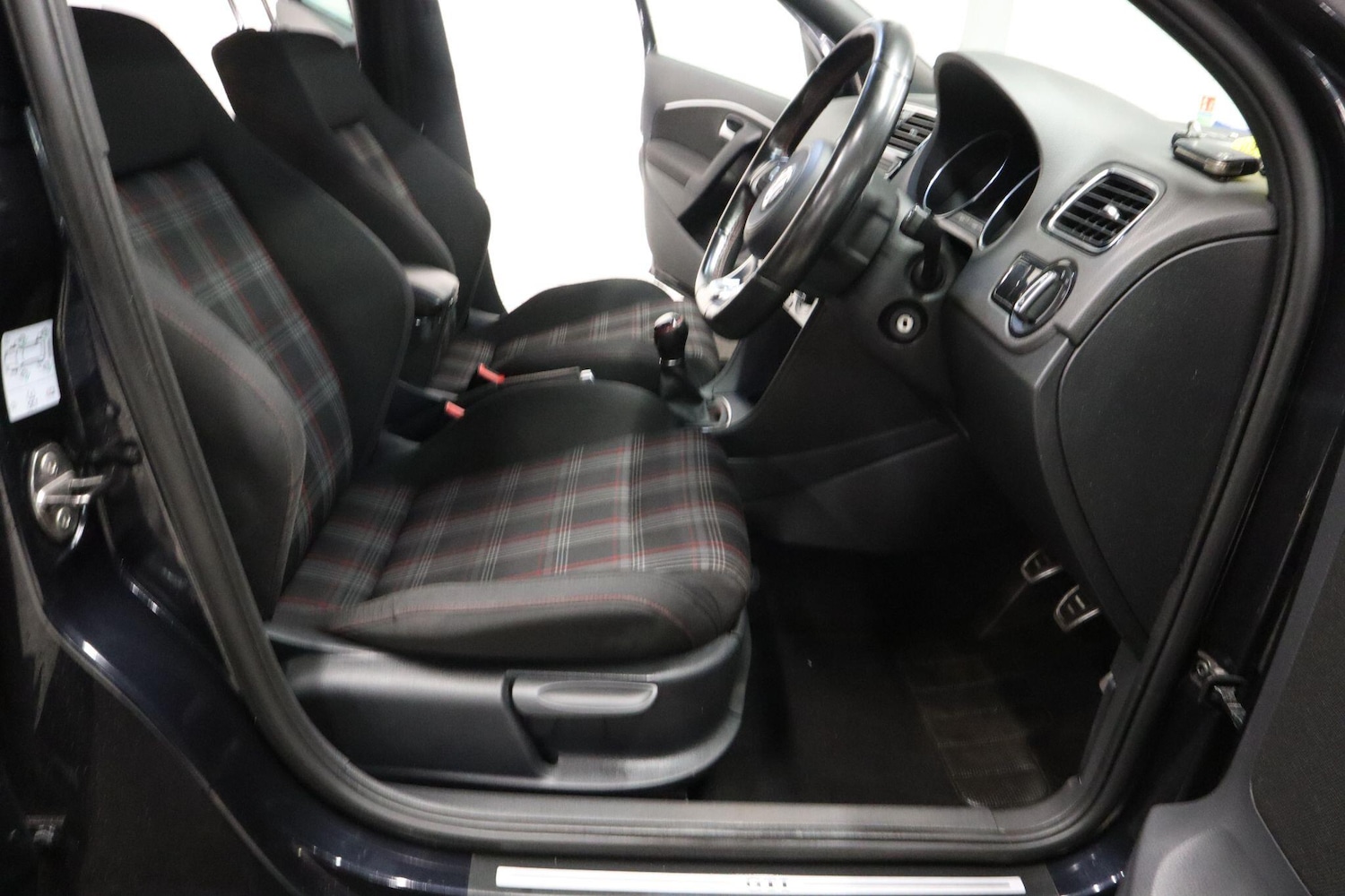 Used Volkswagen Polo 2017 for sale - 77039704: Photo 13