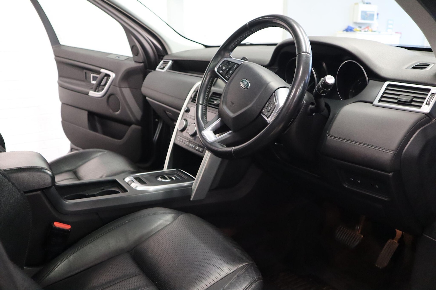 Used Land Rover Discovery Sport 2016 for sale - 77016919: Photo 11