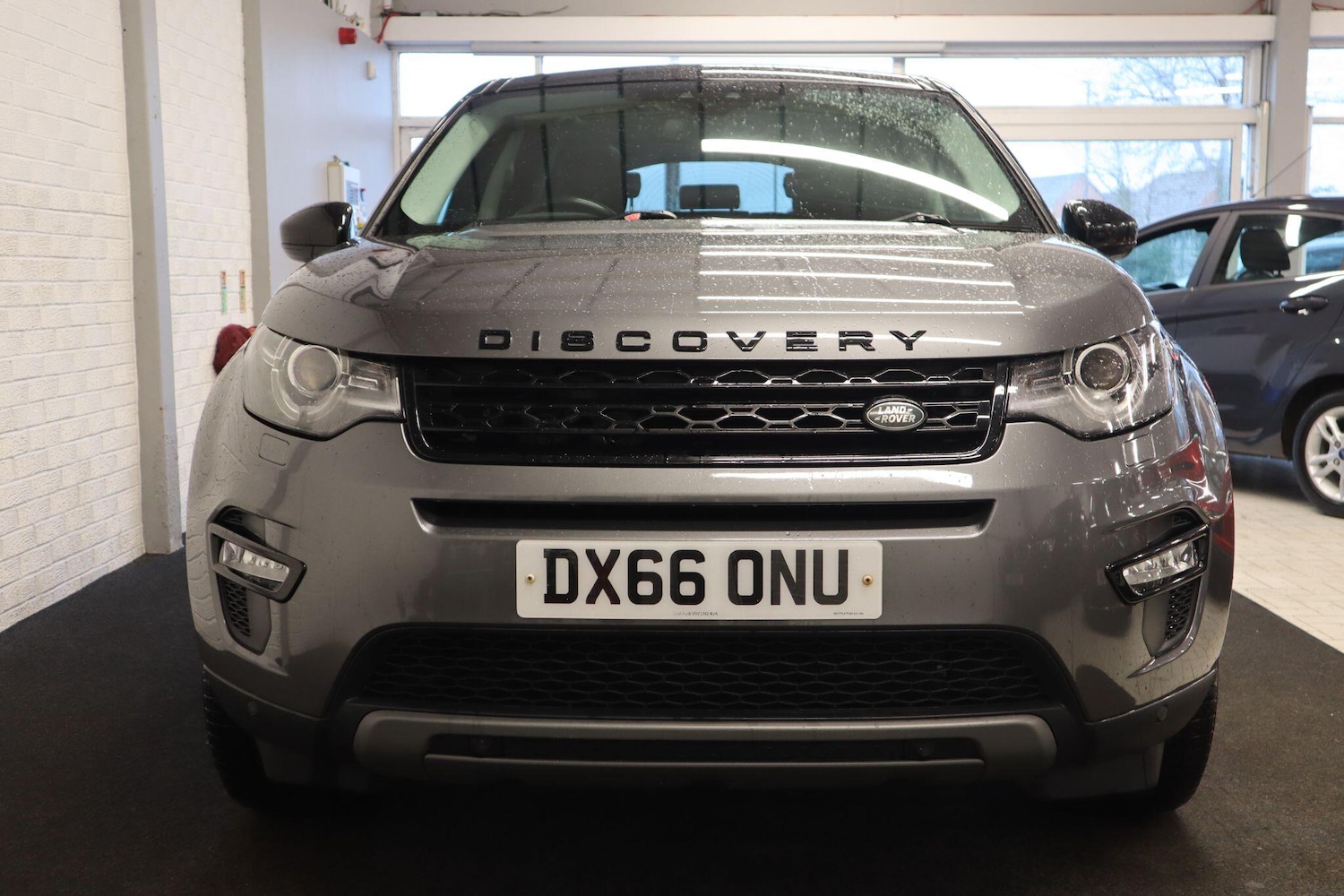 Used Land Rover Discovery Sport 2016 for sale - 77016919: Photo 2