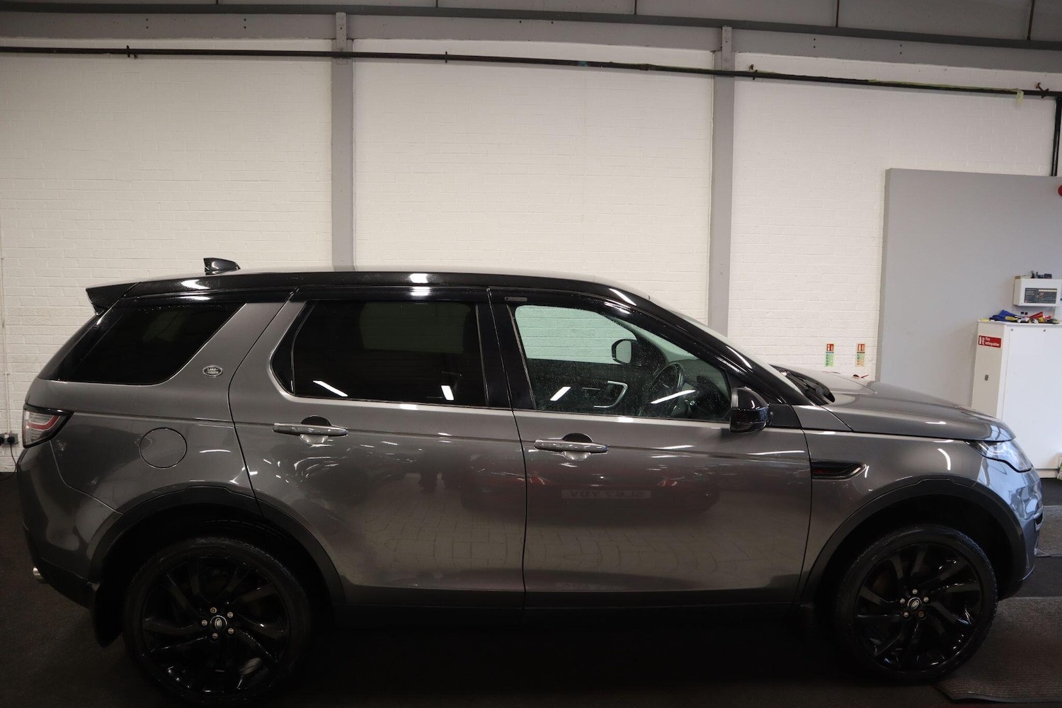 Used Land Rover Discovery Sport 2016 for sale - 77016919: Photo 8
