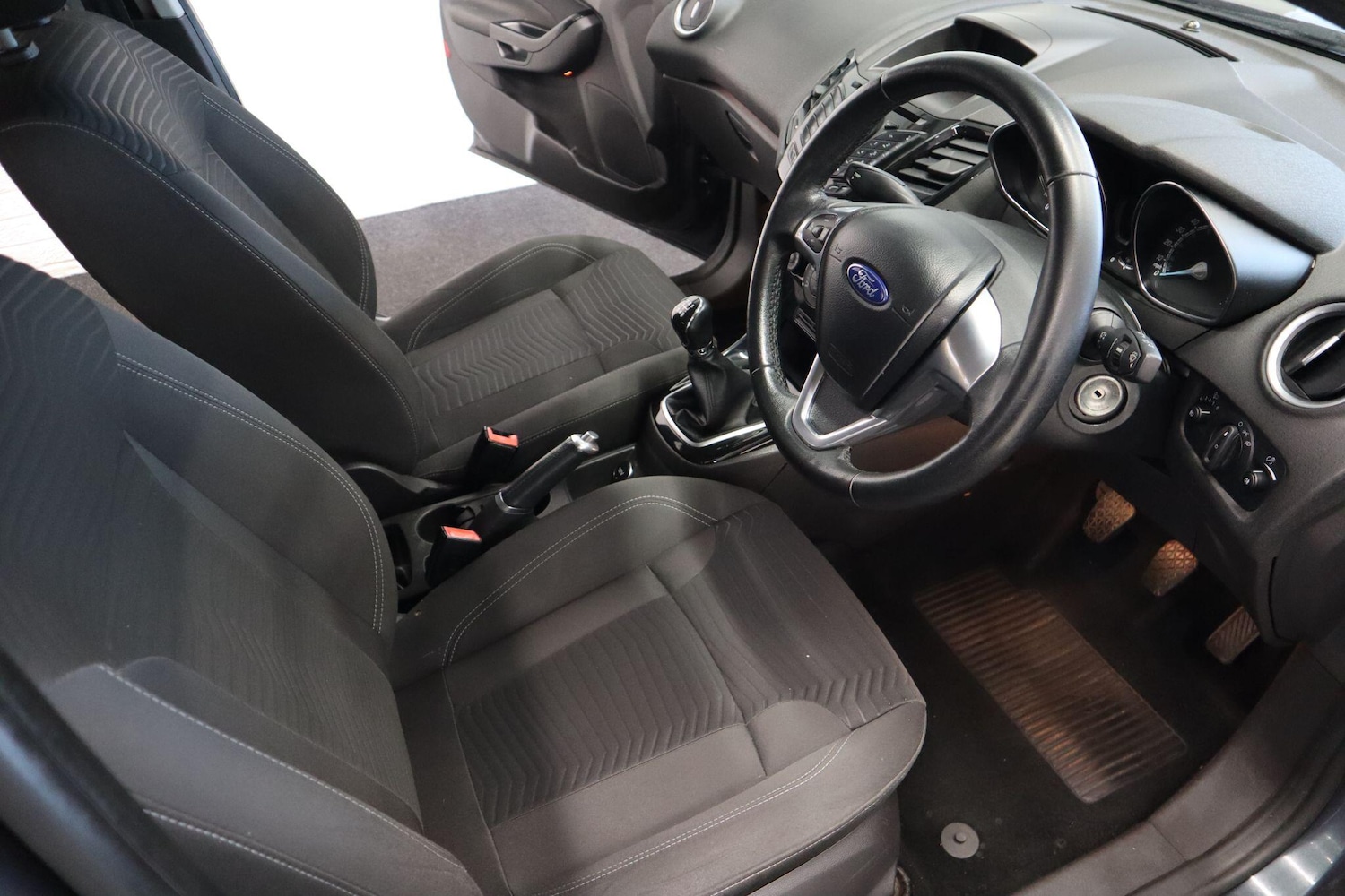 Used Ford Fiesta 2015 for sale - 76952431: Photo 12