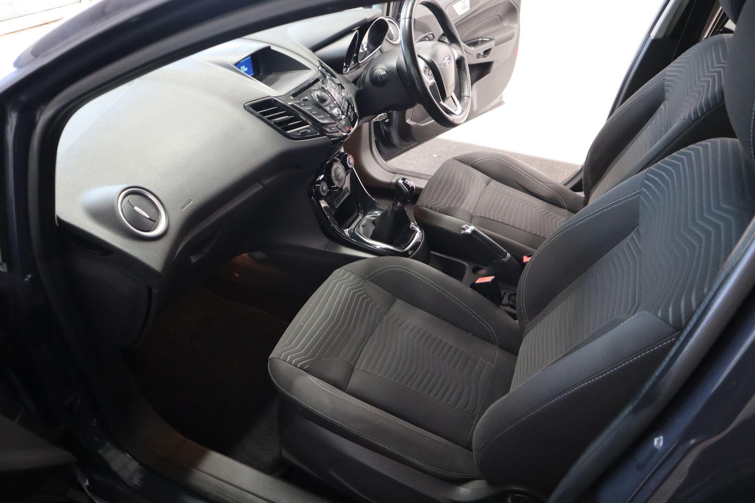 Used Ford Fiesta 2015 for sale - 76952431: Photo 18