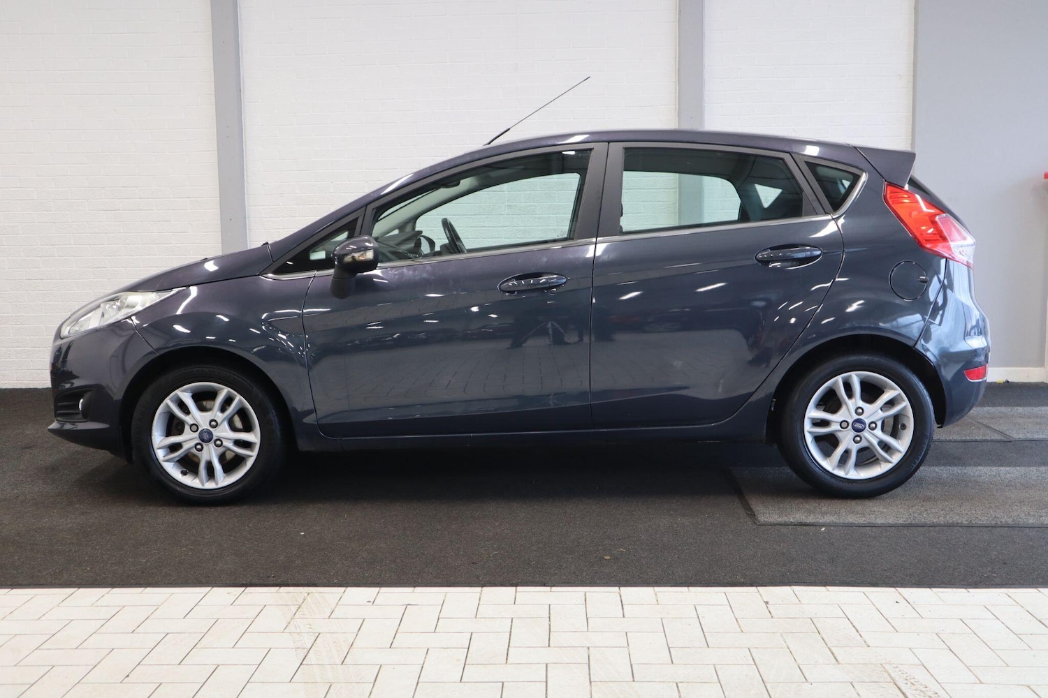 Used Ford Fiesta 2015 for sale - 76952431: Photo 3