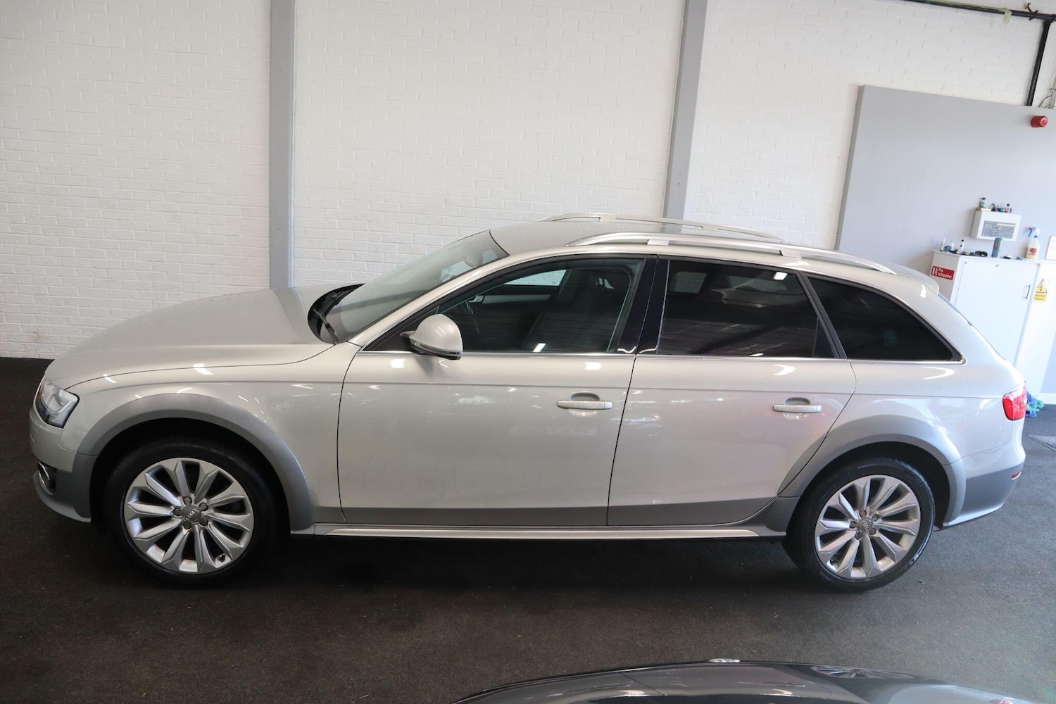 Used Audi A4 Allroad 2016 for sale - 76632803: Photo 3