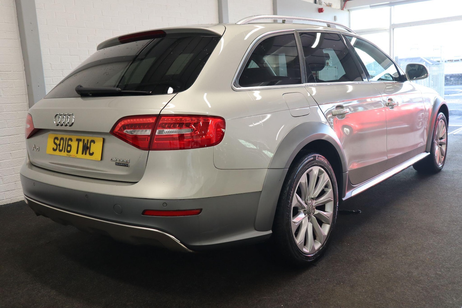 Used Audi A4 Allroad 2016 for sale - 76632803: Photo 9