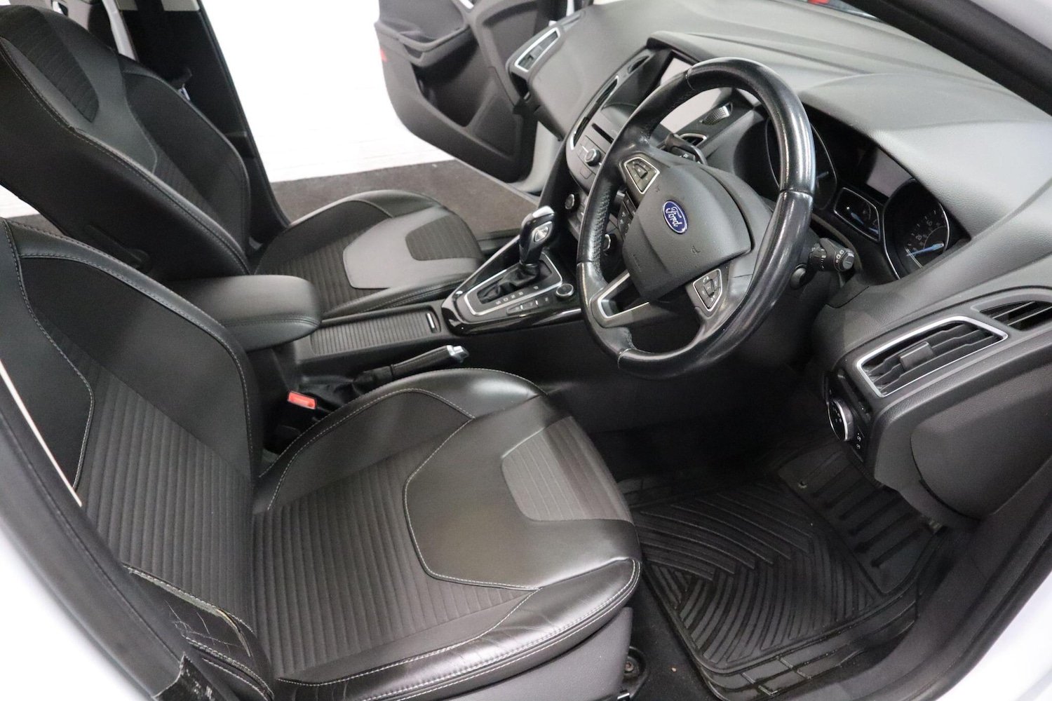 Used Ford Focus 2017 for sale - 76584794: Photo 11