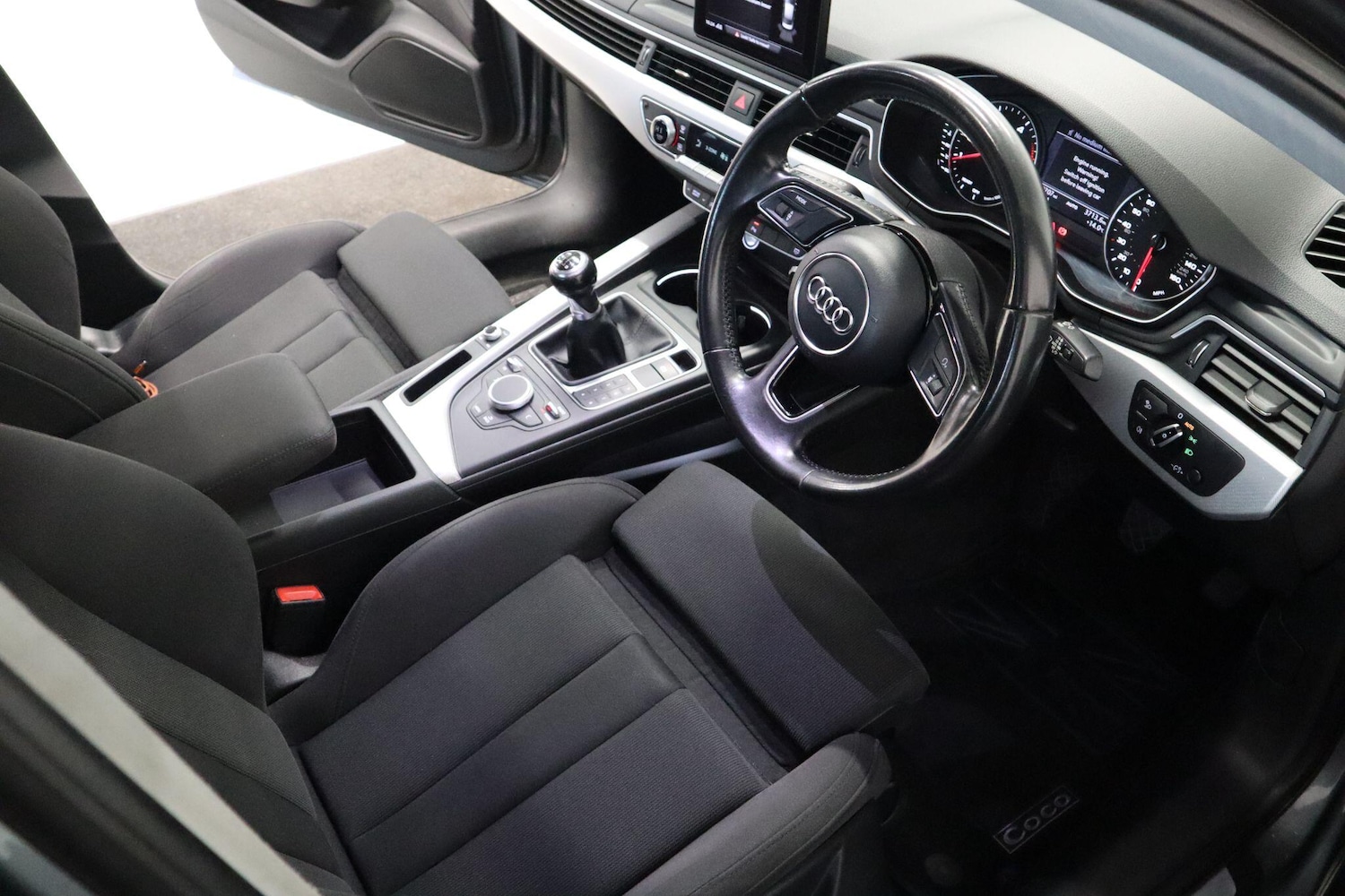 Used Audi A4 2017 for sale - 76336120: Photo 11