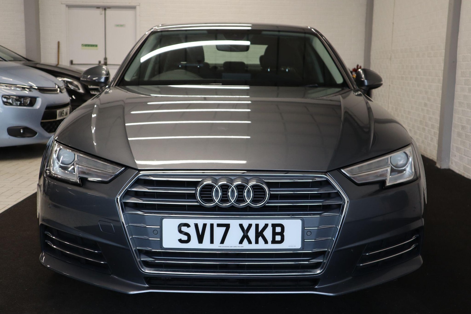 Used Audi A4 2017 for sale - 76336120: Photo 2