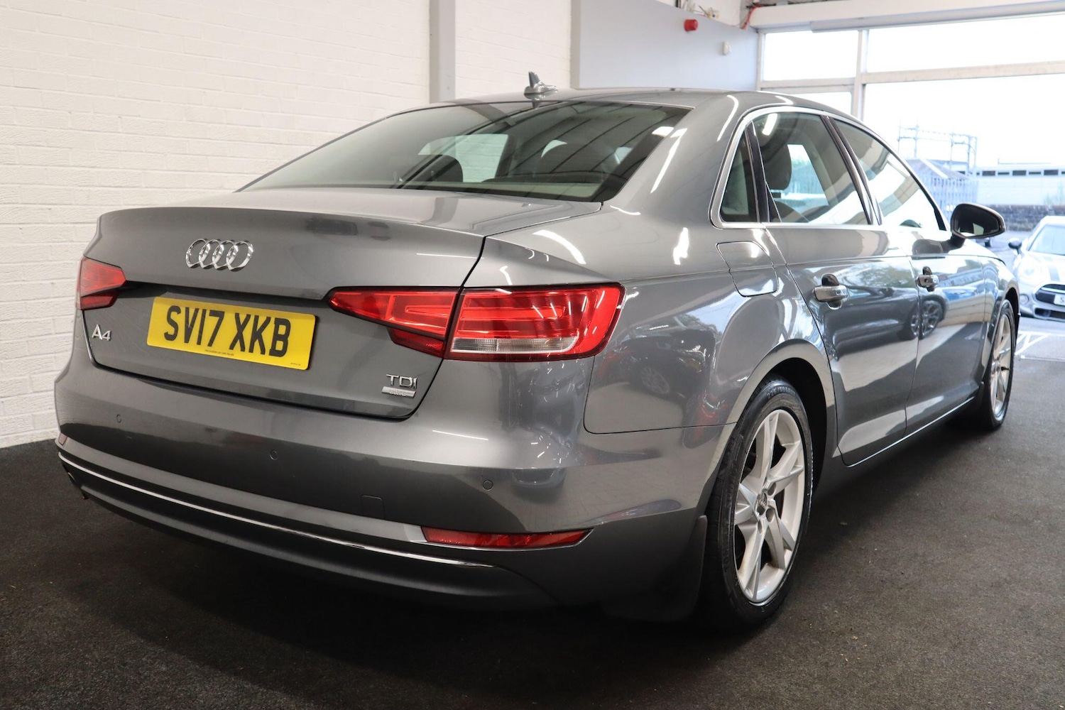 Used Audi A4 2017 for sale - 76336120: Photo 9